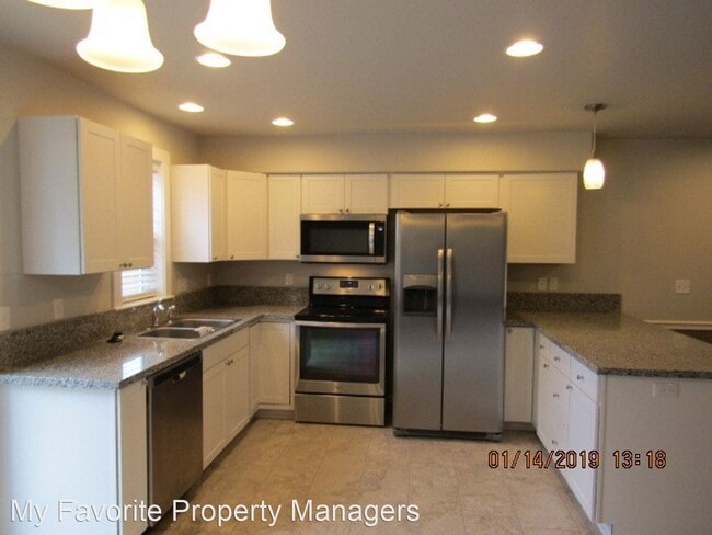 Building Photo - 3 br, 2.5 bath House - 137 Rivers Edge