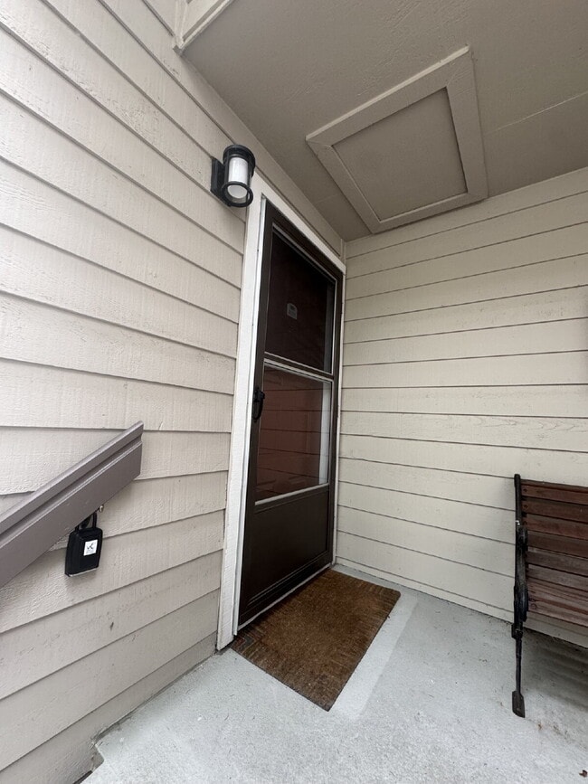 Building Photo - Downtown Woodinville Condo Available Now!