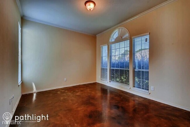 Building Photo - 4 br, 2 bath House - 968 Silverthorne Trai...