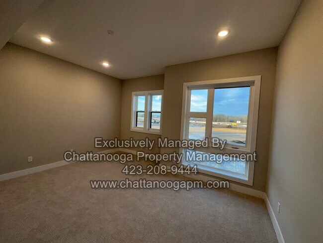 Foto del edificio - 7175 Gdn Grv Wy