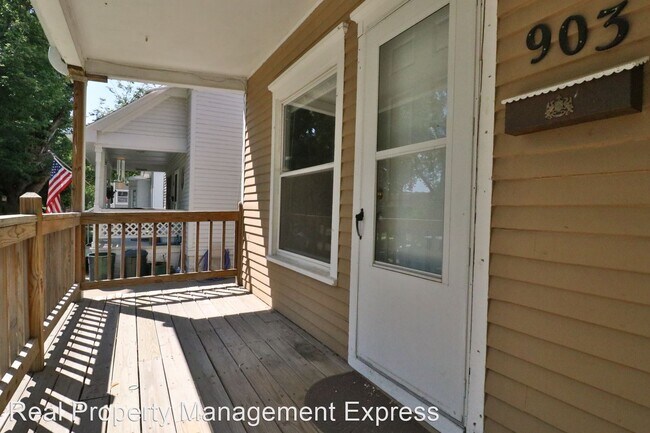 Building Photo - 2 br, 1 bath House - 903 S Spring Ave