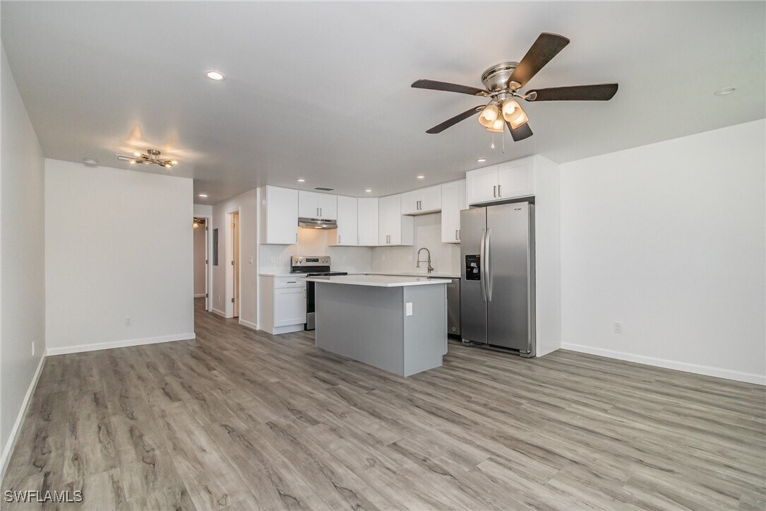 Primary Photo - 1300 Estero Blvd