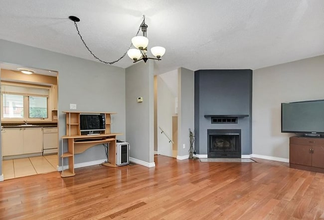 Building Photo - 571 Seyton Dr
