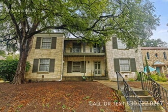 Building Photo - 336 E Lullwood Ave