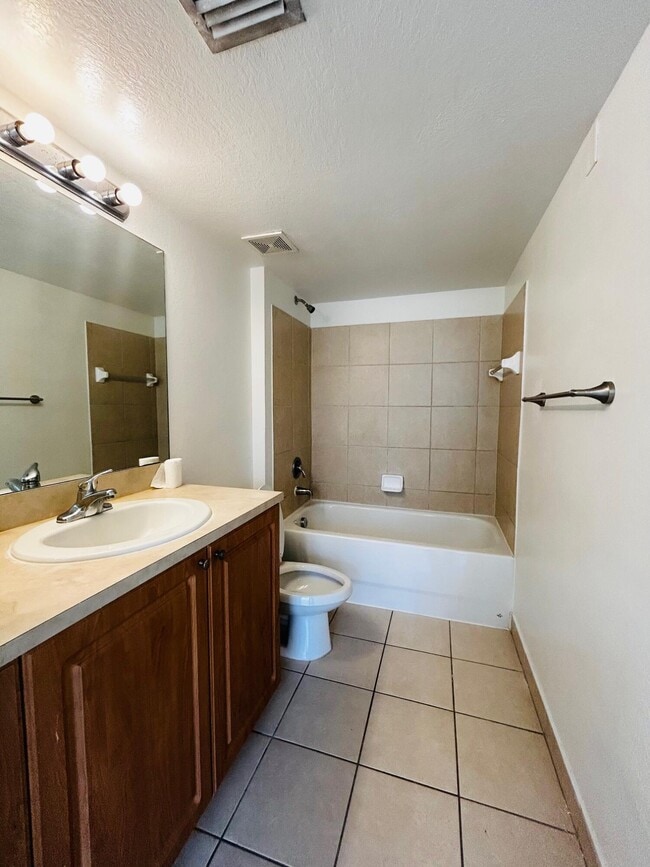 Building Photo - 6752 Heritage Grande