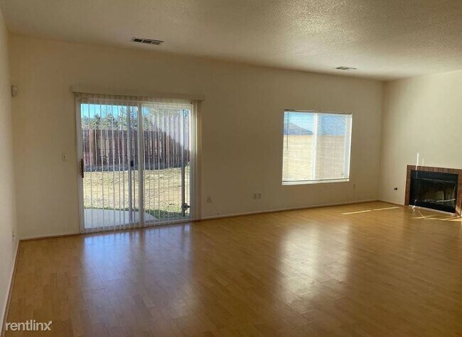 Building Photo - 4 br, 2 bath House - 801 Clearview St