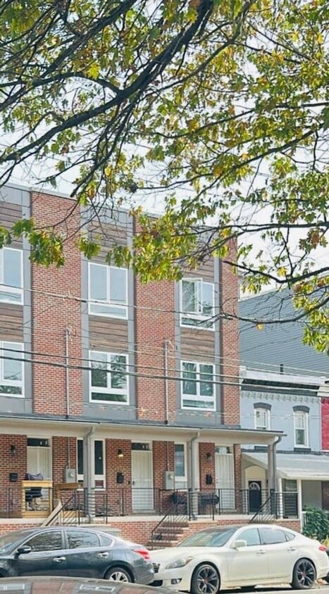 Primary Photo - 4920-4926 Paschall Ave