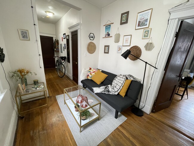 Photo - 27 Saint Lukes Rd Apartments