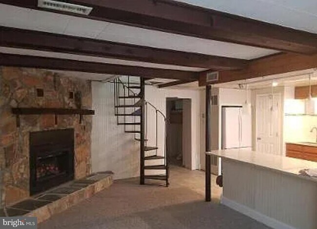 Foto del edificio - 230 High St E