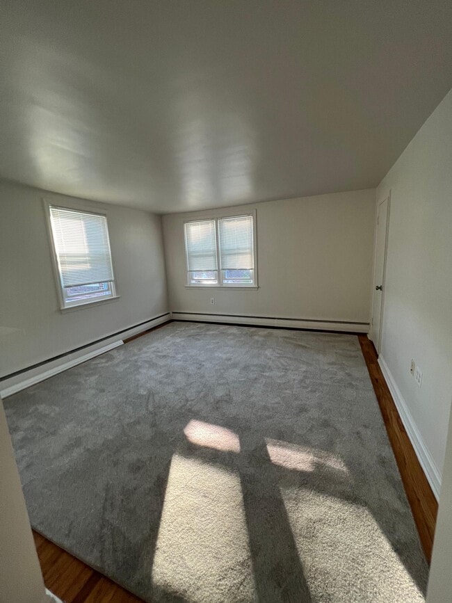 Building Photo - 3528 Rhoads Ave