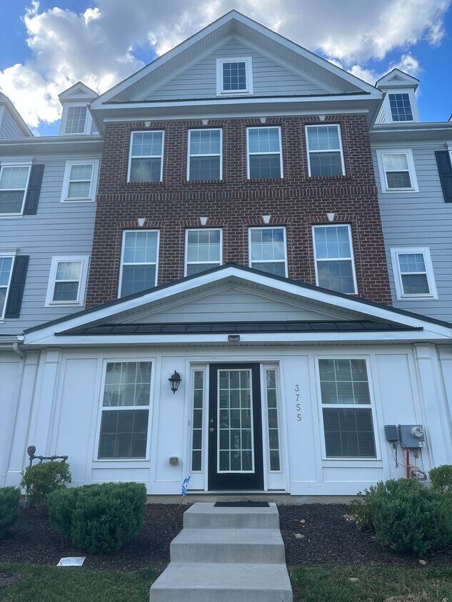 Darley Green - 3 Bedroom, 3.5 Bath Townhome - Darley Green - 3 Bedroom,  3.5 Bath Townhome