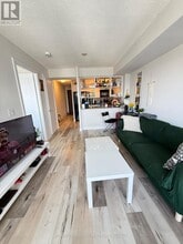 Building Photo - 125 Village Green Square