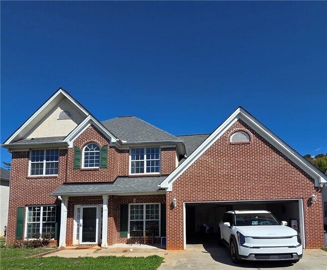 Foto del edificio - 1696 Central Park Loop