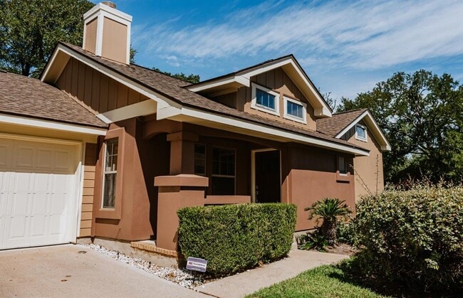 Building Photo - 13604 Caldwell Dr