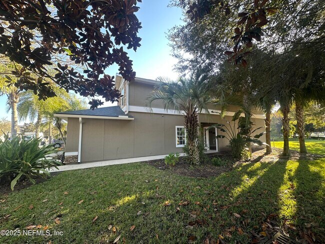 Foto del edificio - 105 Leese Dr