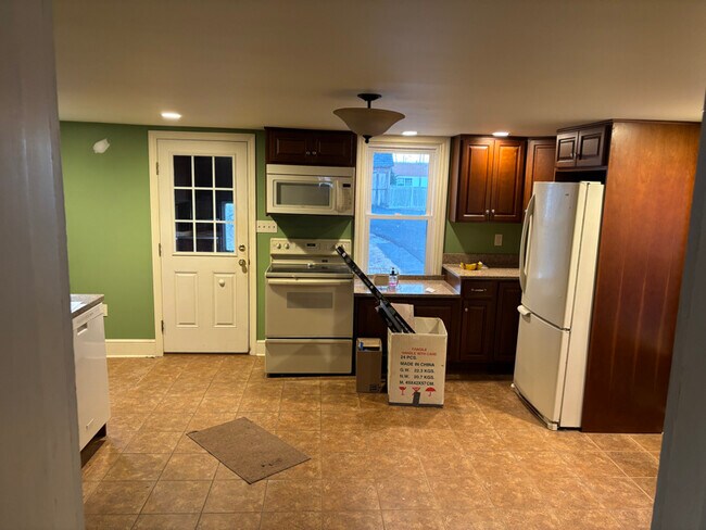 Foto del edificio - 118 S Main St