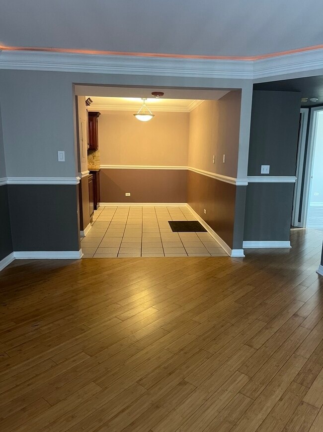 Building Photo - 10620 Brooks Ln