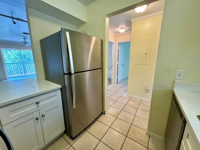 Foto del edificio - 2153 Sunshine Blvd