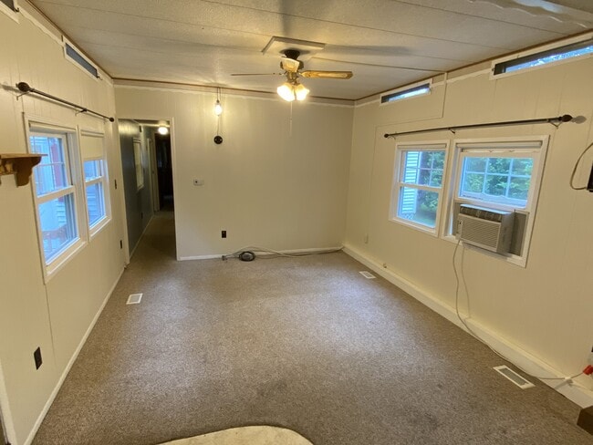 Building Photo - 40 Highland Ave