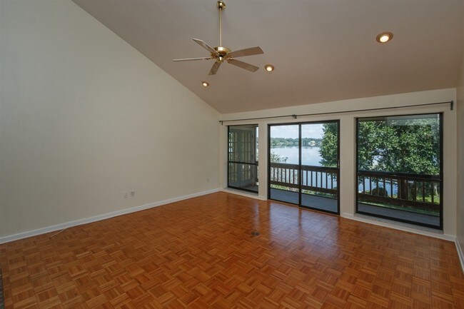 Building Photo - 100 Spring Cove Trl
