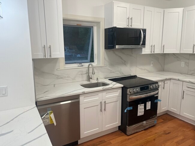 Photo - 535 Van Cortlandt Park Ave Apartments