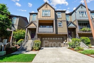 Building Photo - 10855 SW Huntington Ave