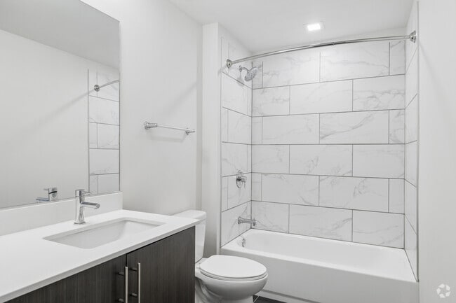 2BR, 2BA - 800SF - Primary Bathroom - 1325 N Wells Apartments