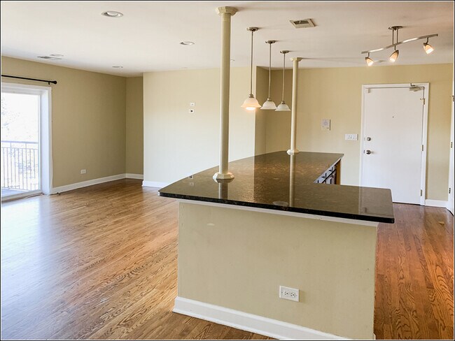 Building Photo - 9601 Golf Rd