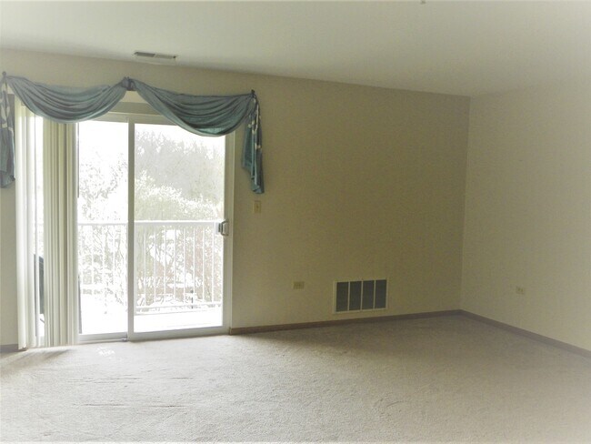 Foto del edificio - 605 Barrington Ave