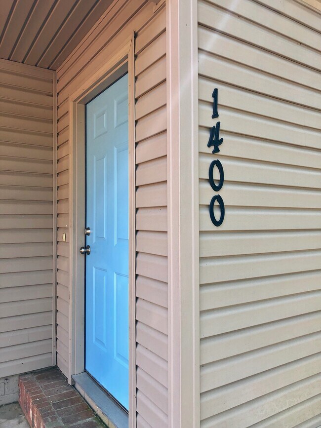 Unit A - 1400 Elmdale Pl
