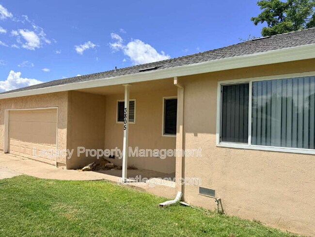 Foto del edificio - 3805 32nd Ave
