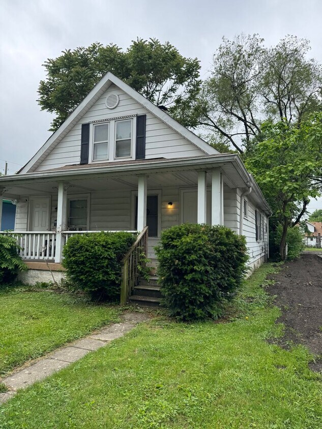 Foto principal - 910 N Ewing St