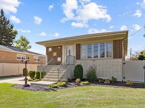 Building Photo - 9208 Nashville Ave