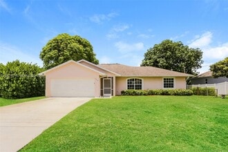 Building Photo - 2514 SW Monterrey Ln
