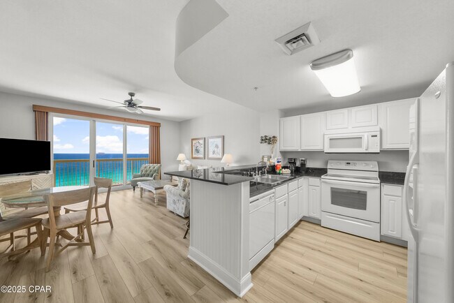 Foto del edificio - 15817 Front Beach Rd