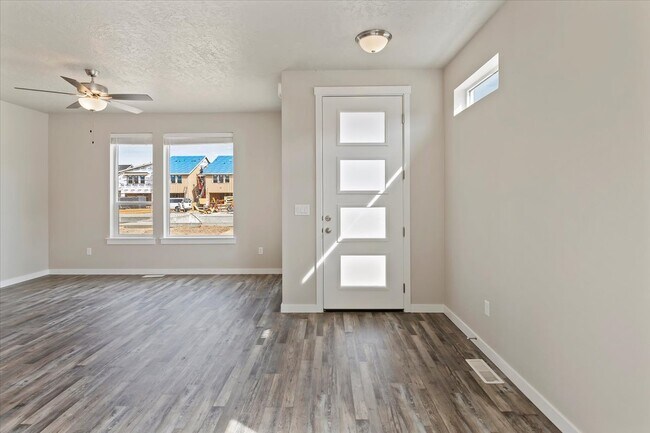 Building Photo - 4711 Santa Fe Ln