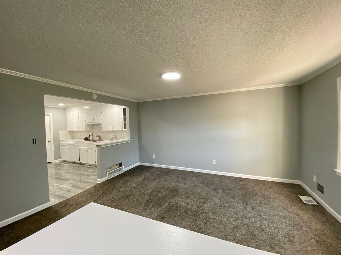 1909 Faraway Dr, Columbia, SC 29223 House Rental in Columbia, SC