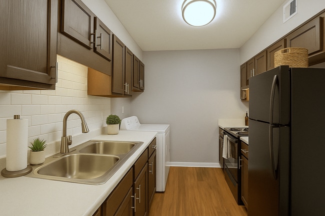 Foto del edificio - Pinewood at National Hills Apartments