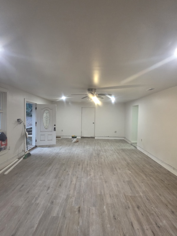 Building Photo - 1526 Northview Dr