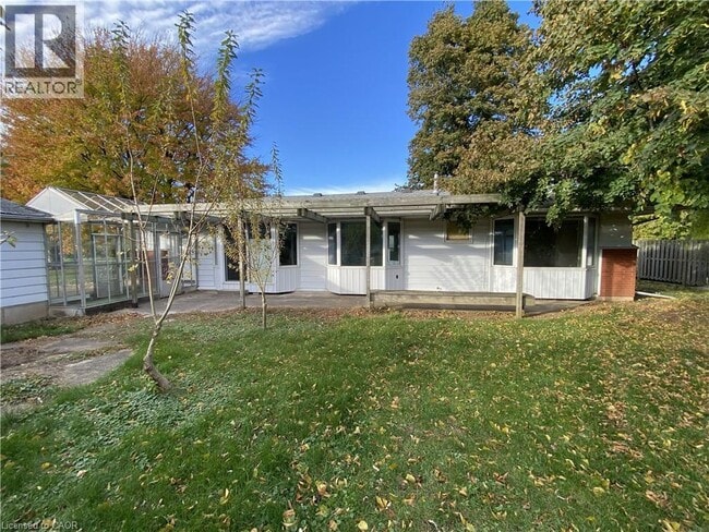 Building Photo - 5220 Greenlane