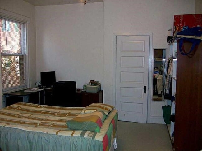 Building Photo - 708 S Negley Ave