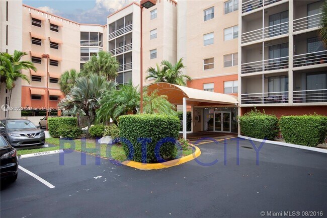 Foto del edificio - 2821 N Miami Beach Blvd