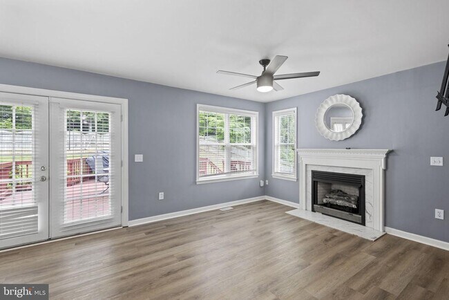Building Photo - 10115 Chesney Dr