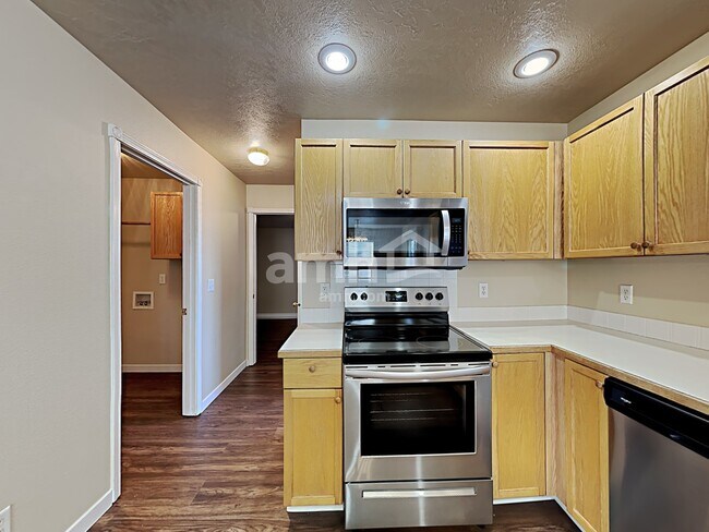 Building Photo - 584 N Nebula Ave