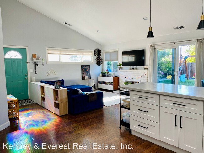 Building Photo - 3 br, 2 bath House - 2915 David Avenue