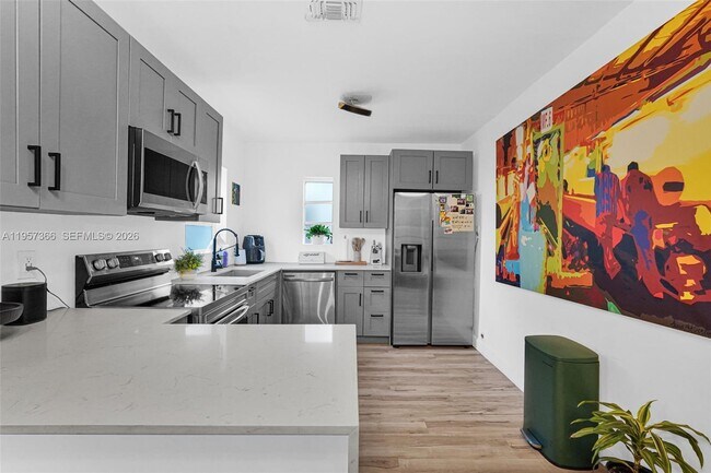 Foto del edificio - 274 NW 43rd St