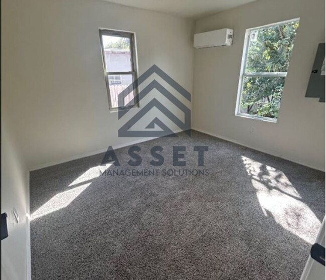 Foto del edificio - 3 Bedroom Rent to Own Home Available!