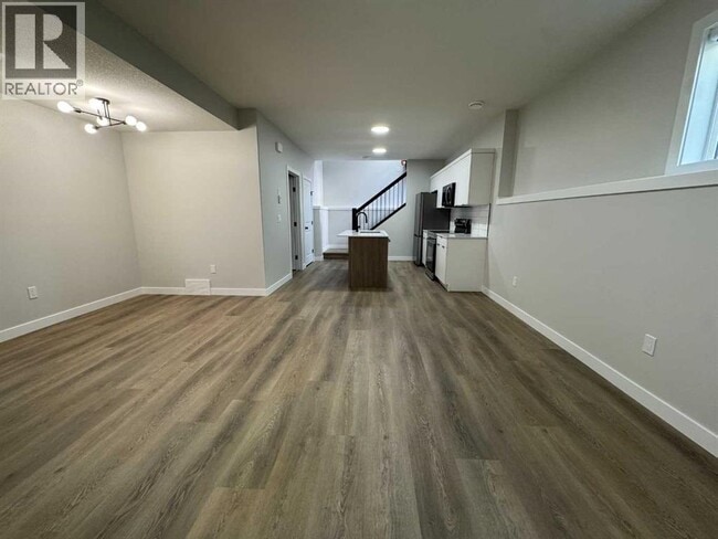 Building Photo - 10210-10128 128 Ave