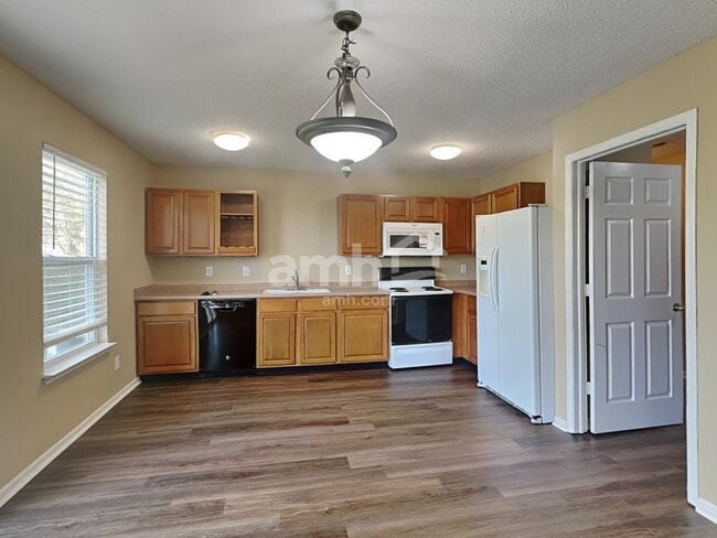 Foto del edificio - 15065 Fawn Hollow Ln