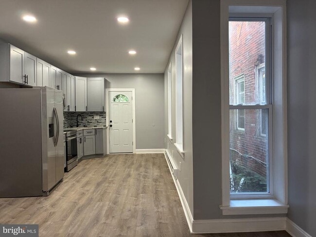 Foto del edificio - 5812 Willows Ave